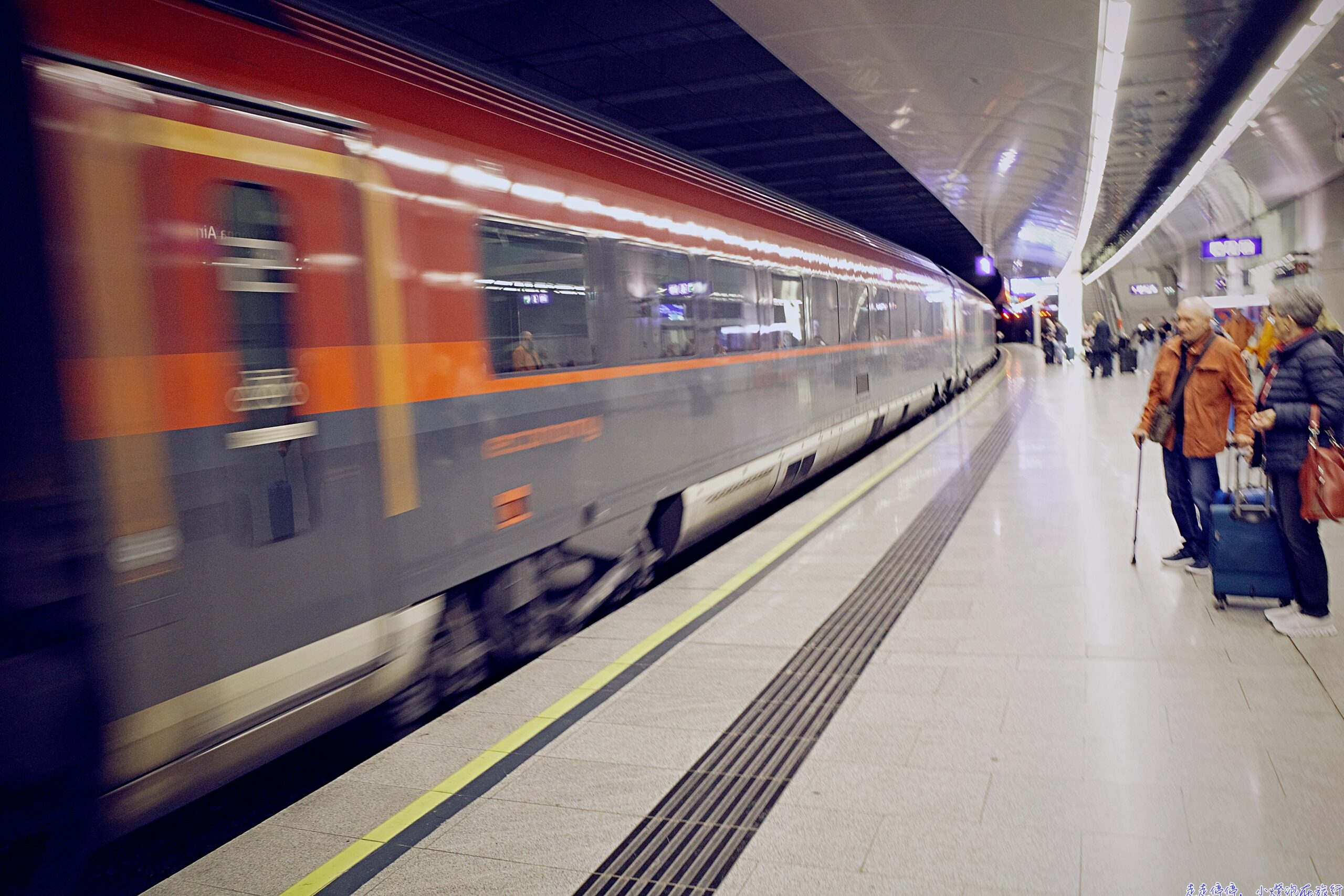 奧地利國鐵搭乘心法《2026年》：從維也納機場到薩爾茲堡，新手必看火車攻略 @走走停停，小燈泡在旅行