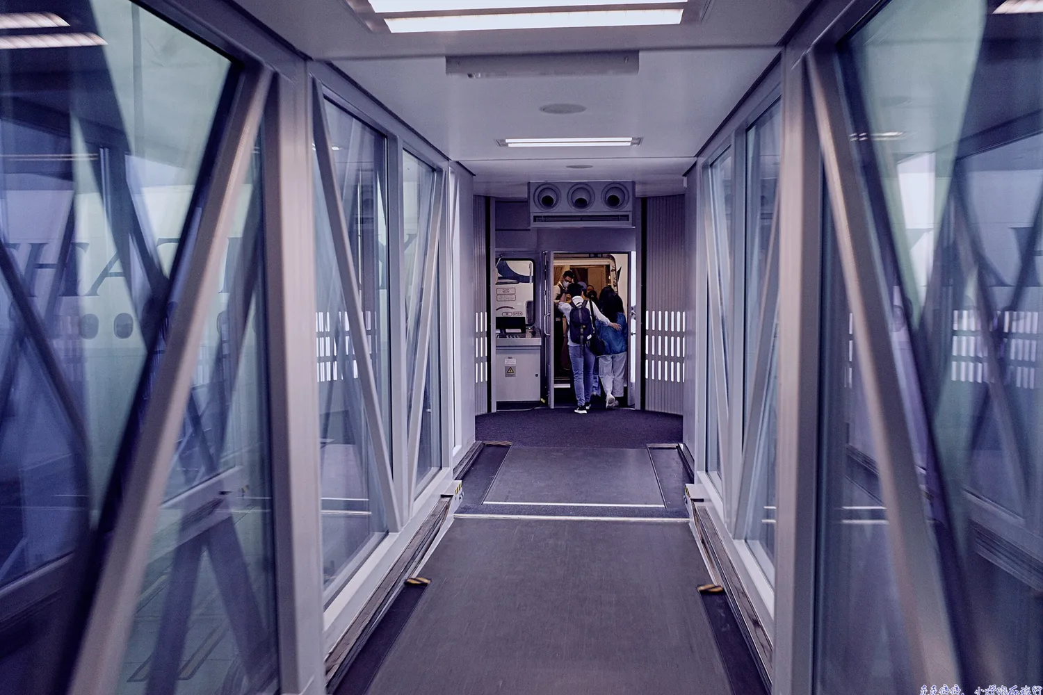 2025國泰航空米蘭-香港轉機-台北｜經濟艙搭乘紀錄(回程）cx234 cx564