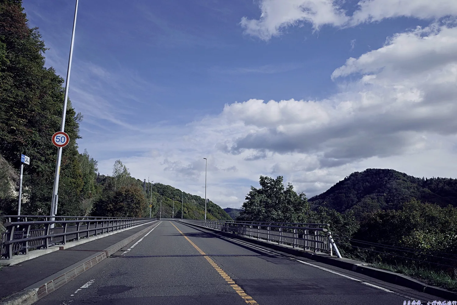 🏔️ 北海道自駕日記D1：從哩程兌換機票、租車到雪夜遠近燈——在新雪谷，學會放慢速度的勇氣
