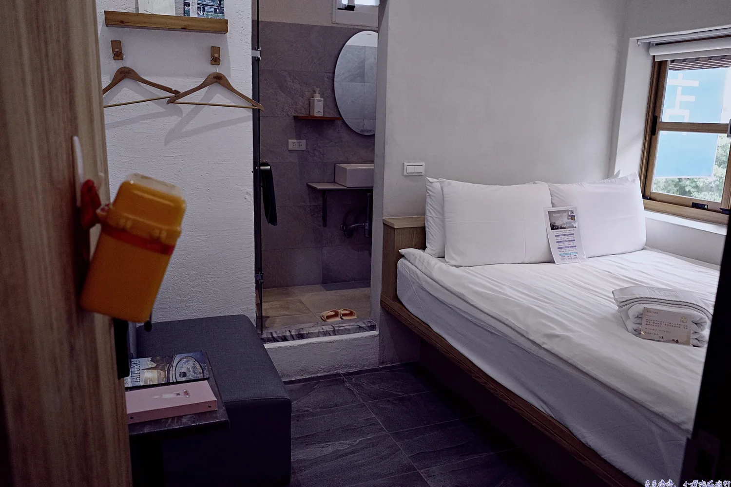 台東住宿門廷若室｜近鐵花村、周邊方便、記憶枕好睡、老旅店翻新創意住宿 @走走停停，小燈泡在旅行