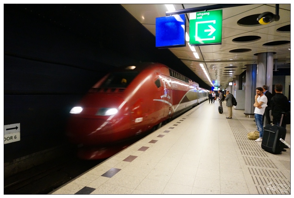 （荷蘭到法國火車）阿姆斯特丹史基浦機場到巴黎很簡單 大力女神號Thalys列車 早鳥車票