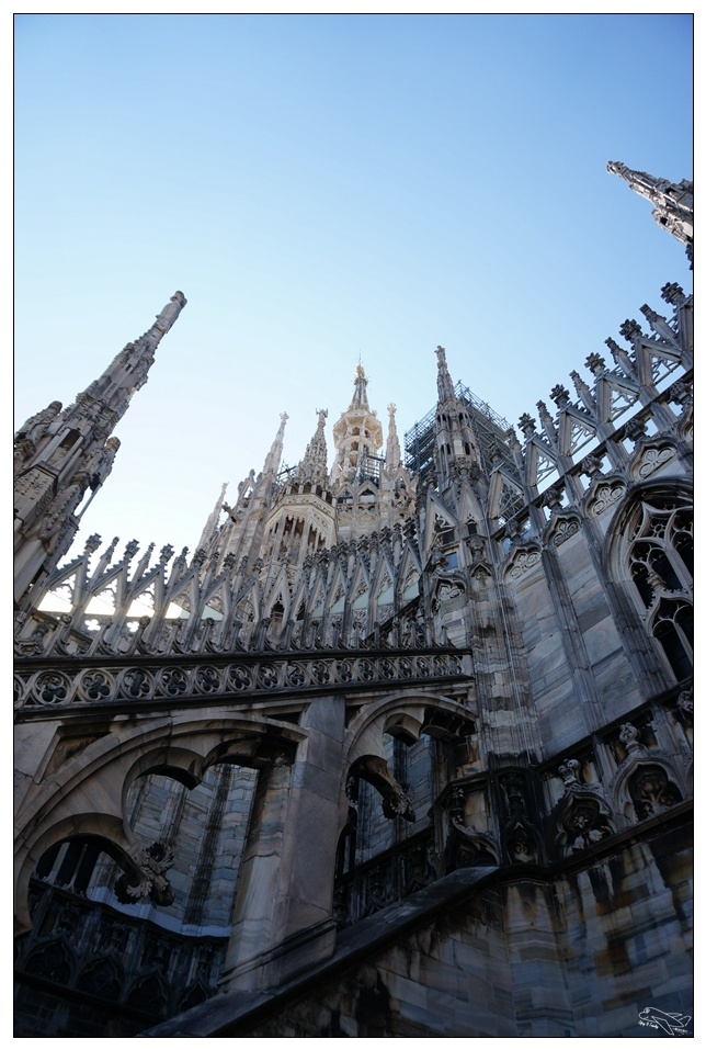 米蘭大教堂|世紀經典景點・那一個早晨的米蘭主座教堂洗禮～Duomo di Milano