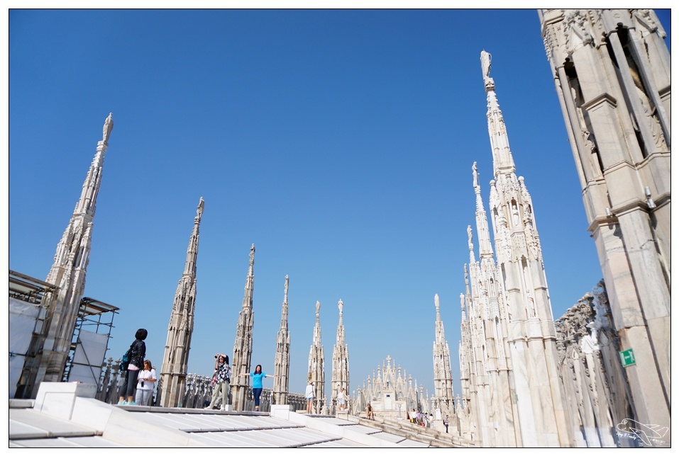 米蘭大教堂|世紀經典景點・那一個早晨的米蘭主座教堂洗禮～Duomo di Milano