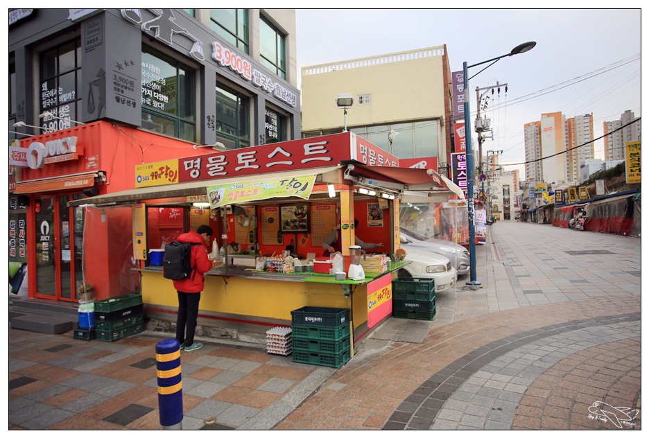 釜山好吃早餐|釜山大學前吐司街-名物吐司。平價豪華美食～比Isaac更熱門～special toast
