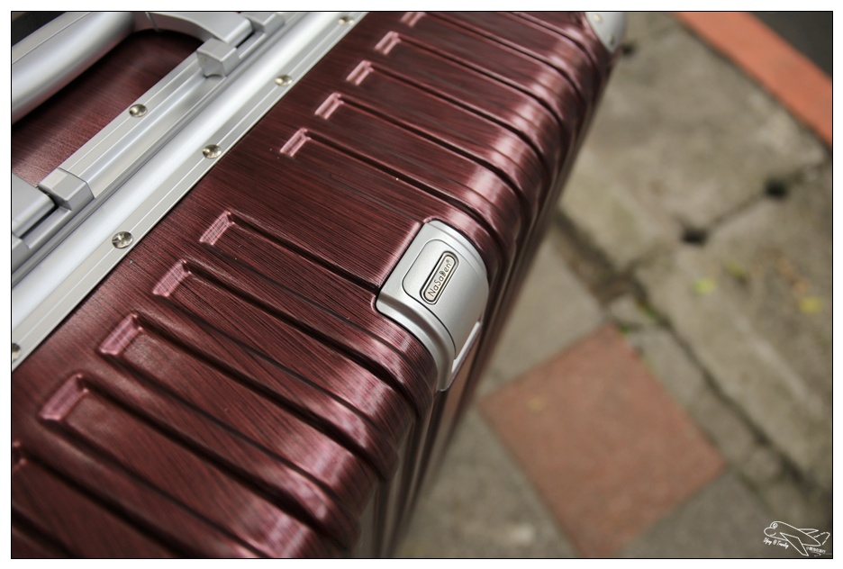 NaSaDen行李箱推薦|帶著相機與行李箱，我們一起去環遊世界～林德霍夫系列鋁框絕美質感箱～