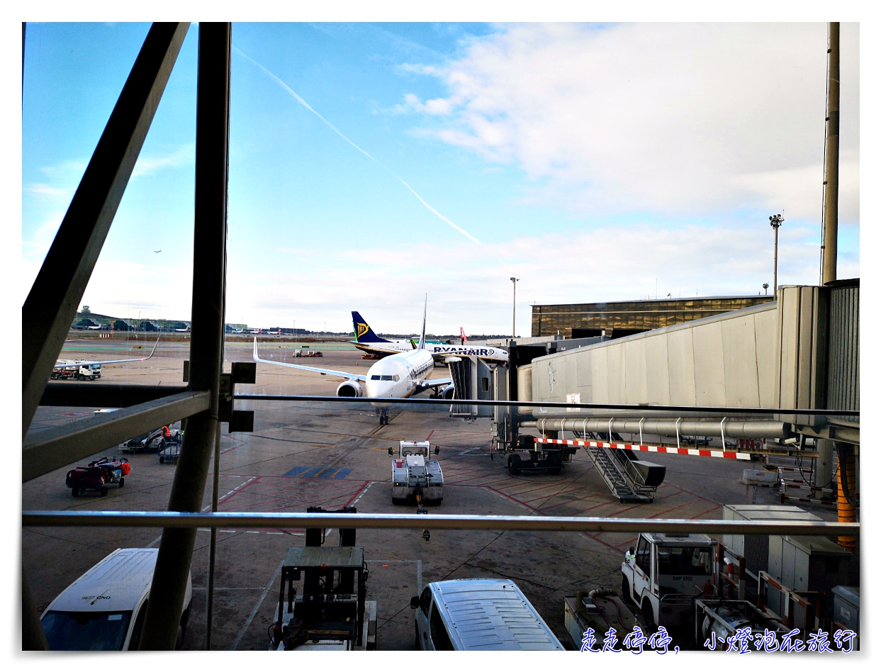 瑞安航空Ryanair搭乘體驗評價｜巴塞隆納到波多，很舒服的飛行體驗～